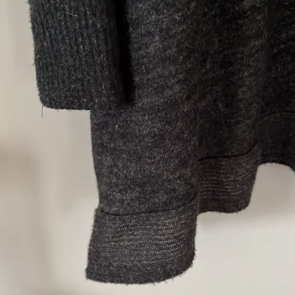 CHERISH dark grey turtle neck bat wing sleeved pull over. - Picture 5 of 6